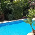 De 4 Avec Piscine Privee Jardin Clos Et Wifi A A 1 Km De La