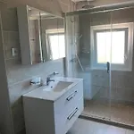 Spacieuse A Avec Piscine Et Jardin. Villa Agde