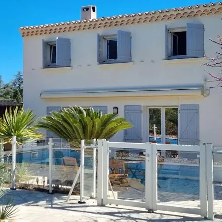 Spacieuse A Avec Piscine Et Jardin. *