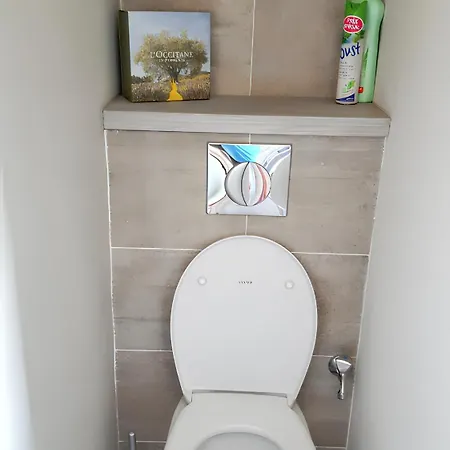 Spacieuse A Avec Piscine Et Jardin. 아그