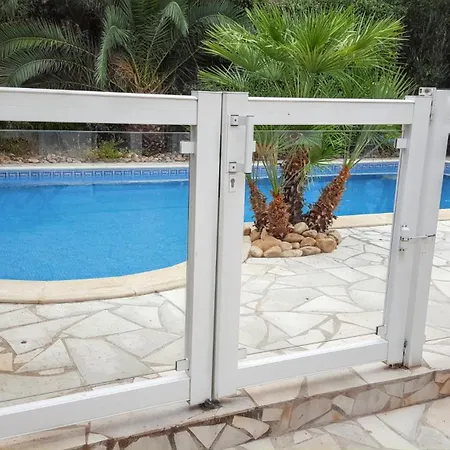 Villa De 4 Avec Piscine Privee Jardin Clos Et Wifi A A 1 Km De La